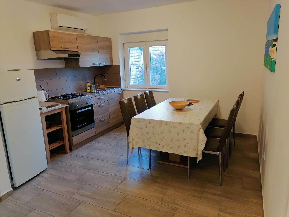 Apartman 2 Punta Pakoštane Esterno foto